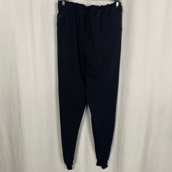 Lululemon keep moving joggers - Picture 2 of 4